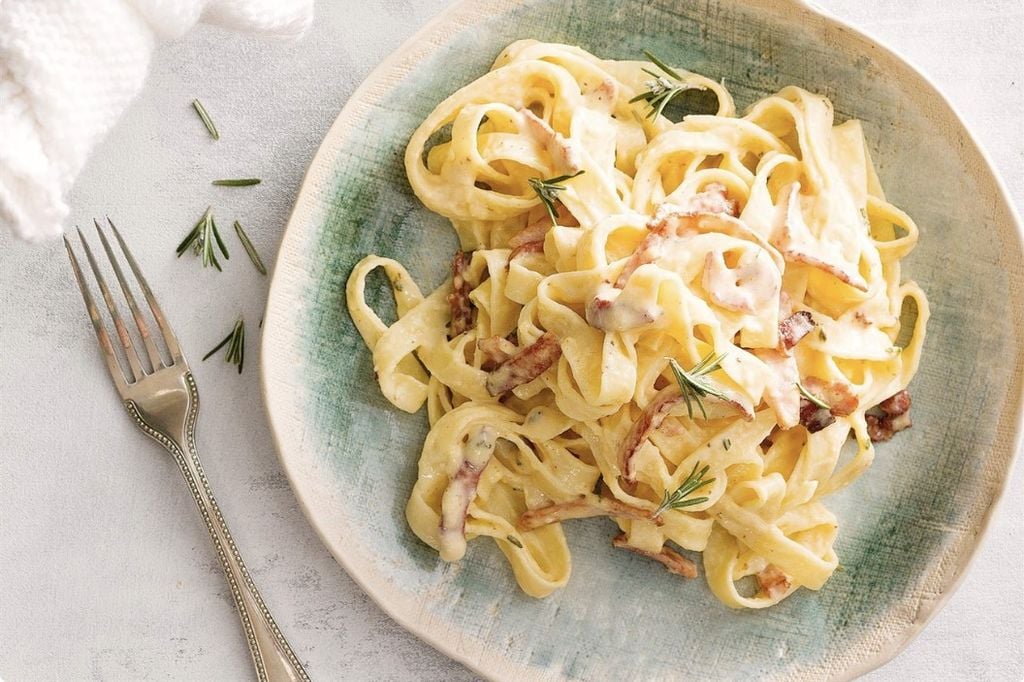 Mách bạn công thức chế biến mì Ý Carbonara làm say đắm lòng người