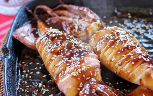 Mực Nhồi Cơm Sốt Teriyaki – Chút Hương Vị Từ Nhật Bản