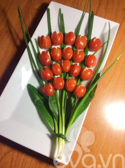 8-3: Khéo tay tặng mẹ salad "hoa tulip"